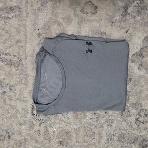 Under armour long-sleeve t-shirt